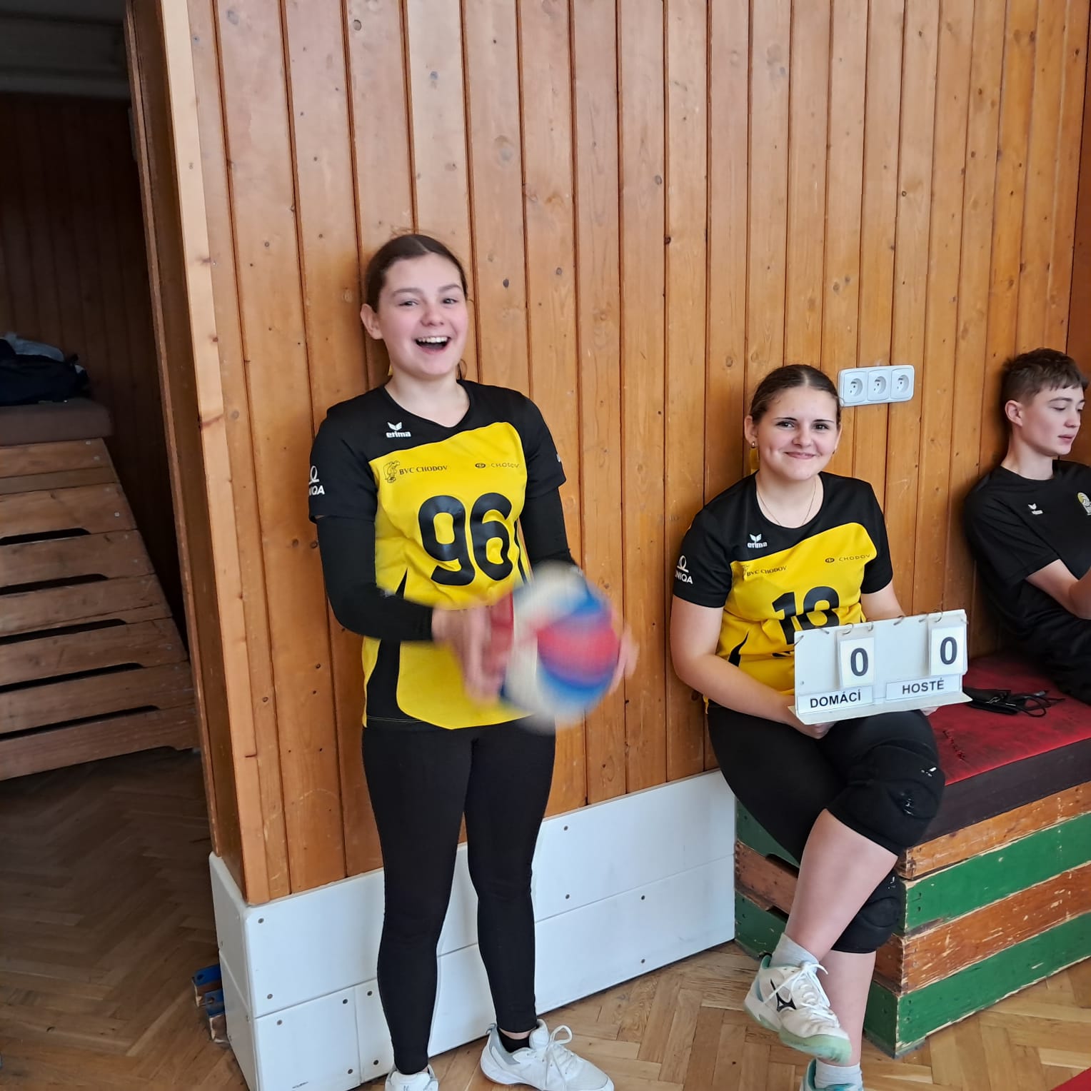 #Diana a Andy pomáhaly...